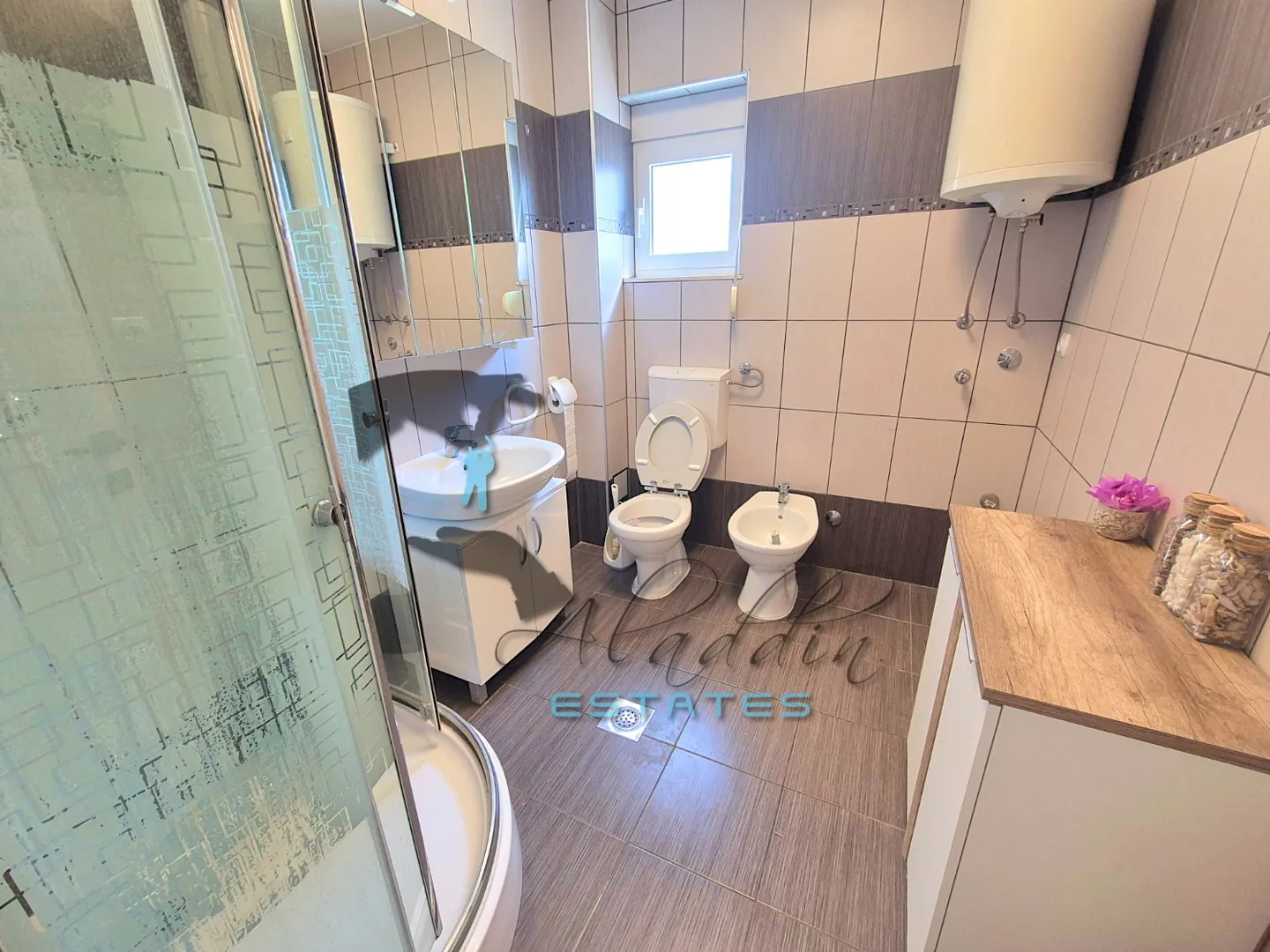 marina, odličan dvosobni stan s pogledom na more, bazenom i vrtnom sjenicom, 69 m2 - slika 12