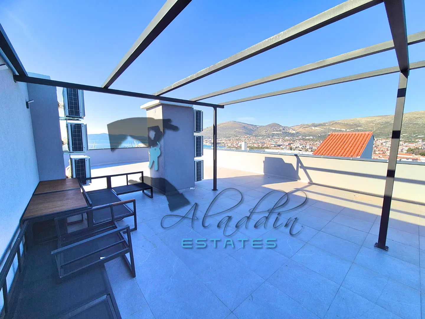 trogir, vrhunski penthouse stan sa spektakularnim pogledom, 88 m2 - slika 14