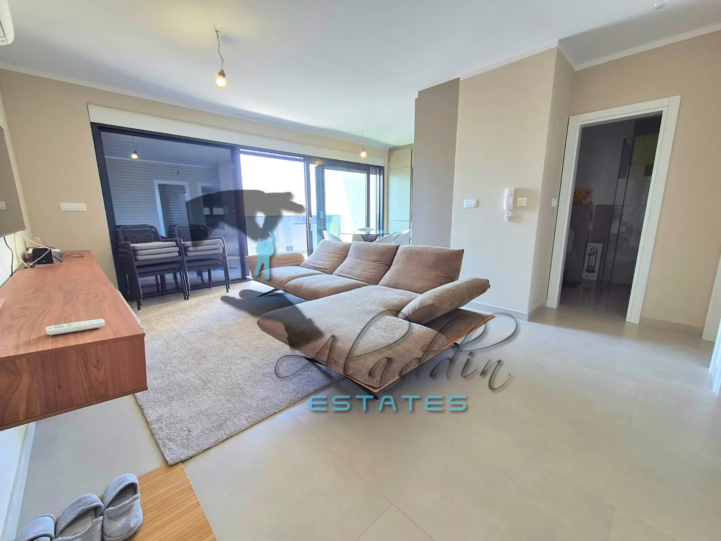 Okrug Gornji, vrhunski opremljen penthouse stan s prekrasnim pogledom, 82 m2 - Okrug Gornji, Okrug