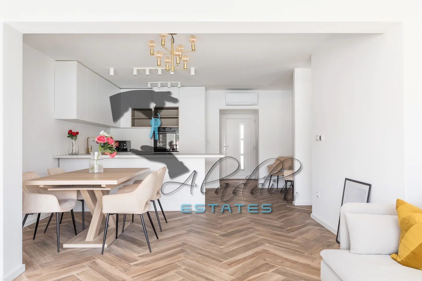 seget vranjica, luksuzna vila s tri stambene jedinice u prvom redu do mora, 296 m2 - slika 7