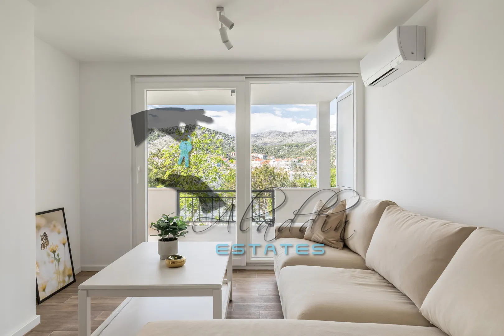 seget vranjica, luksuzna vila s tri stambene jedinice u prvom redu do mora, 296 m2 - slika 23