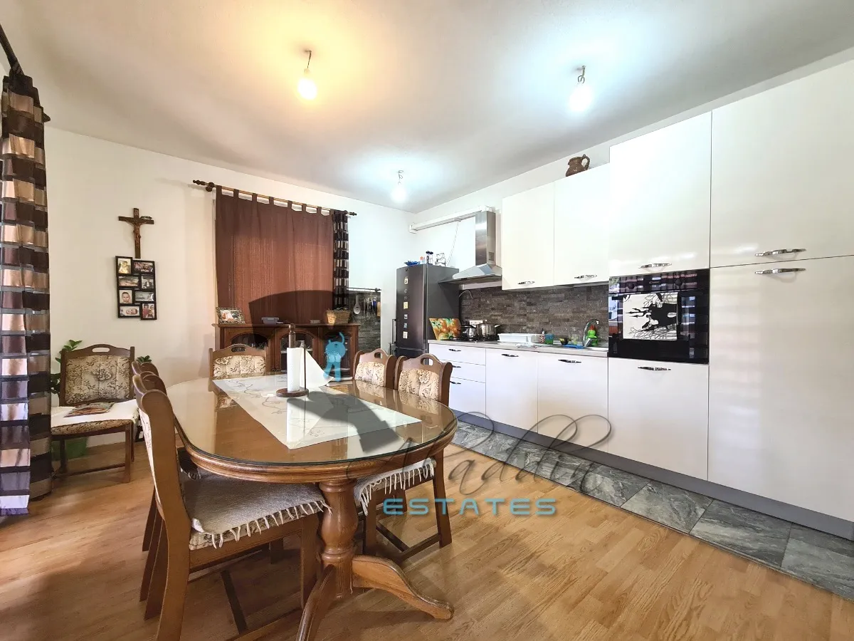 trogir, impozantna stambena zgrada u rohbau stanju, odlična prilika, 544 m2 - slika 6