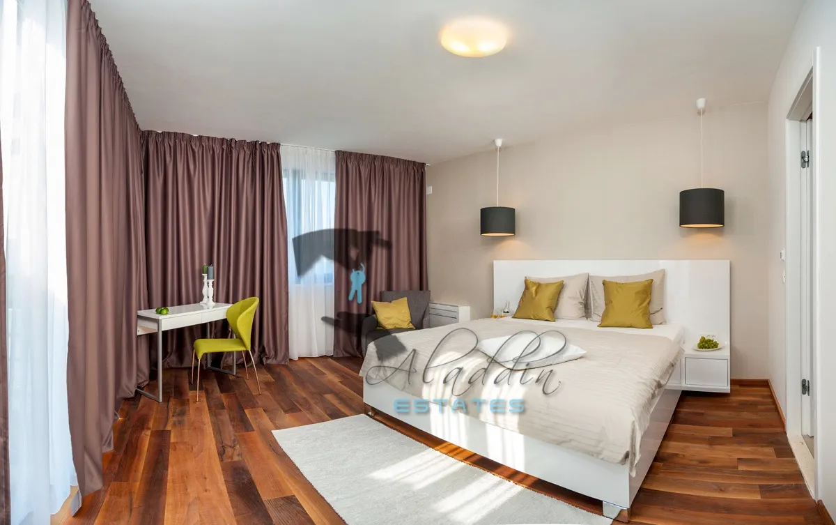 okrug gornji, super luksuzna i moderna vila drugi red do mora, 395 m2 - slika 20