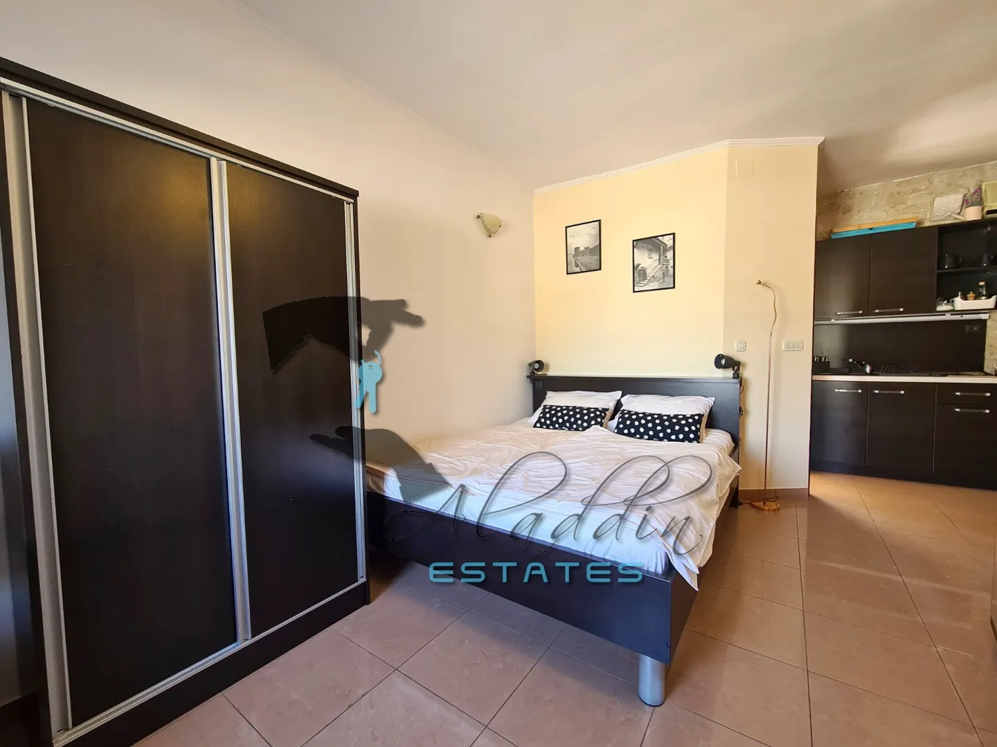 trogir, stambeno-poslovna zgrada s 4 jedinice, prvi red do mora, 144 m2 - slika 10