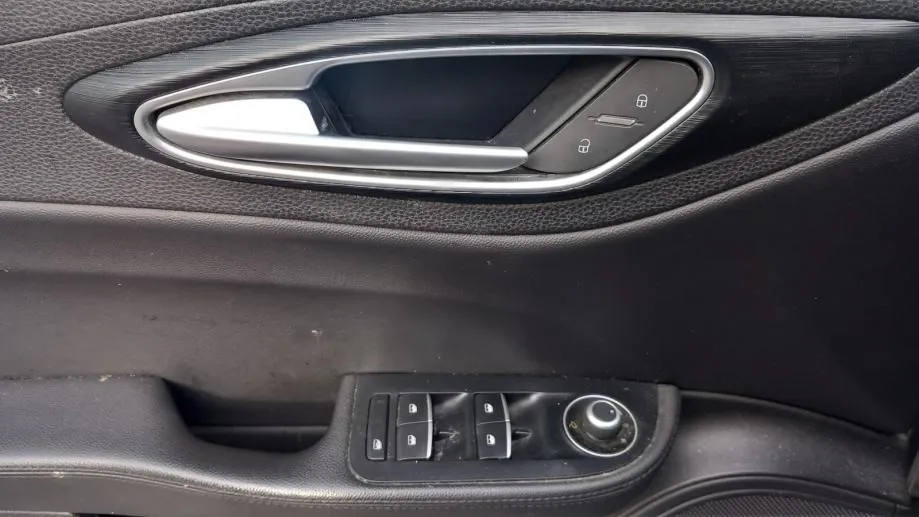 alfa romeo giulia 2,2 jtd automatik/koža/navi/xenon/tempo/šiber/lanas - slika 18