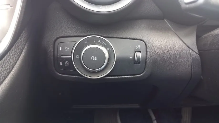 alfa romeo giulia 2,2 jtd automatik/koža/navi/xenon/tempo/šiber/lanas - slika 19