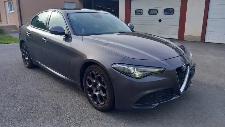 alfa romeo giulia 2,2 jtd automatik/koža/navi/xenon/tempo/šiber/lanas - slika 3
