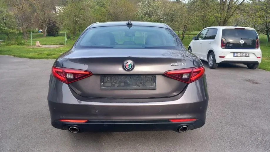 alfa romeo giulia 2,2 jtd automatik/koža/navi/xenon/tempo/šiber/lanas - slika 5