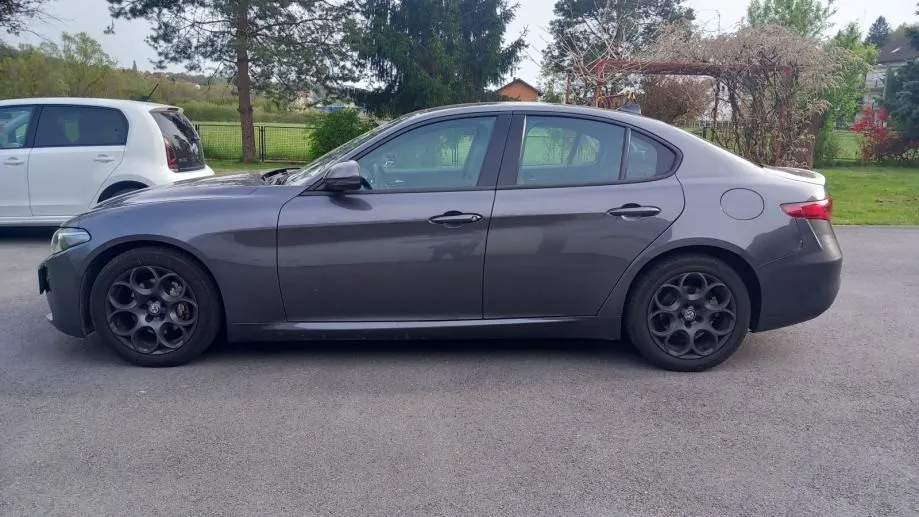 alfa romeo giulia 2,2 jtd automatik/koža/navi/xenon/tempo/šiber/lanas - slika 7