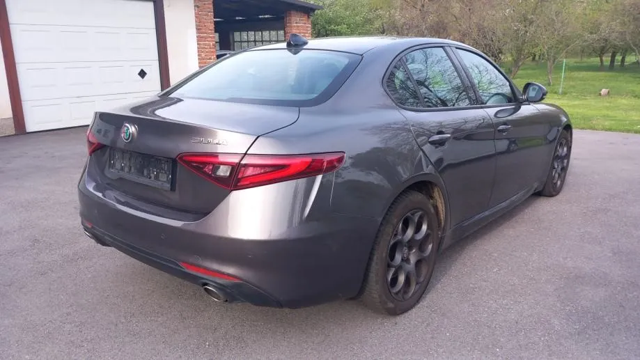 alfa romeo giulia 2,2 jtd automatik/koža/navi/xenon/tempo/šiber/lanas - slika 4