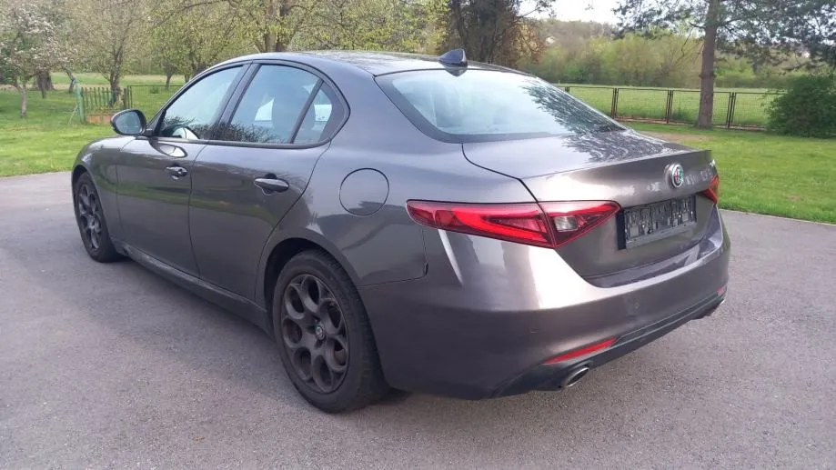 alfa romeo giulia 2,2 jtd automatik/koža/navi/xenon/tempo/šiber/lanas - slika 6