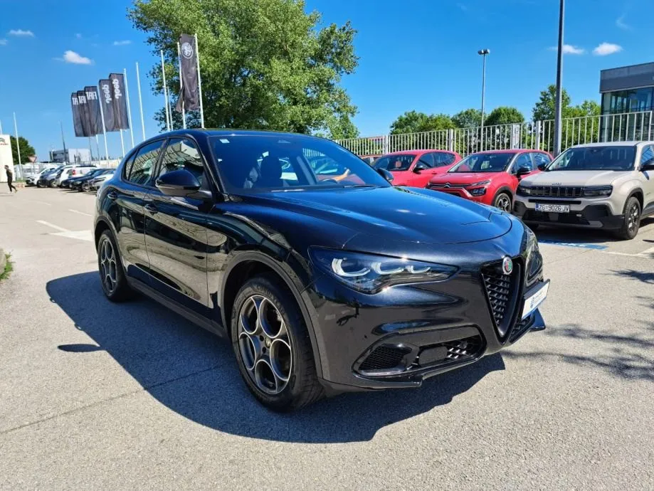 alfa romeo stelvio sprint 2,2 210 ks q4 - slika 7