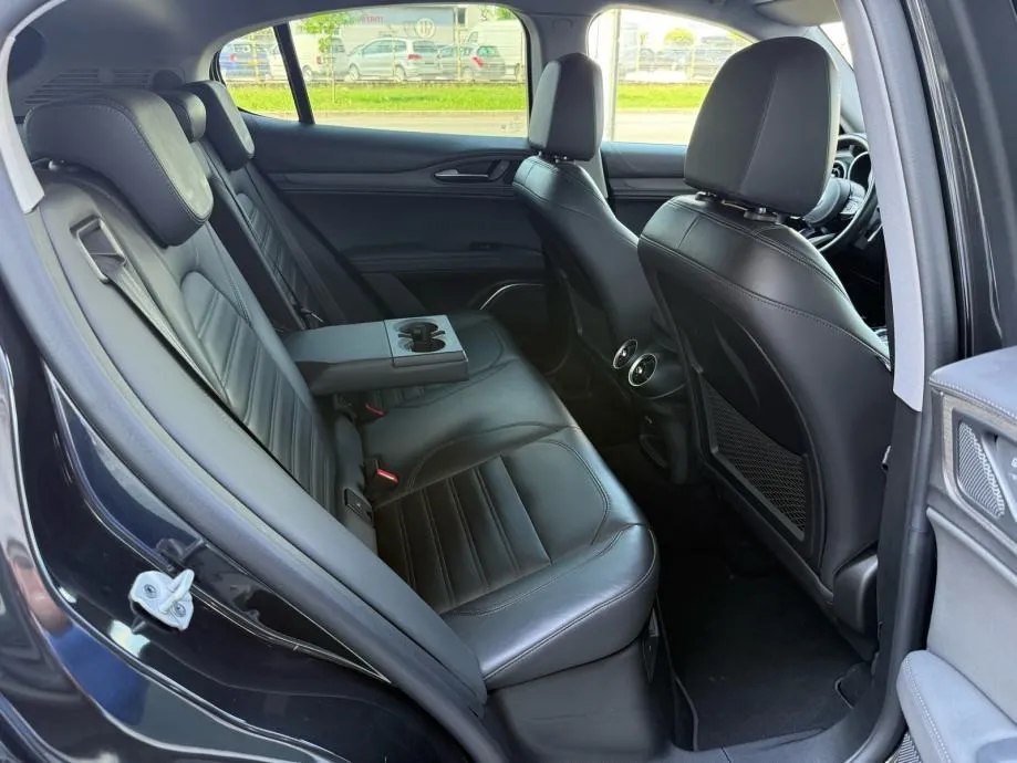alfa stelvio 2.2 jtd q4 automatik °navi°kamera°koža°leasing bez učešća - slika 22