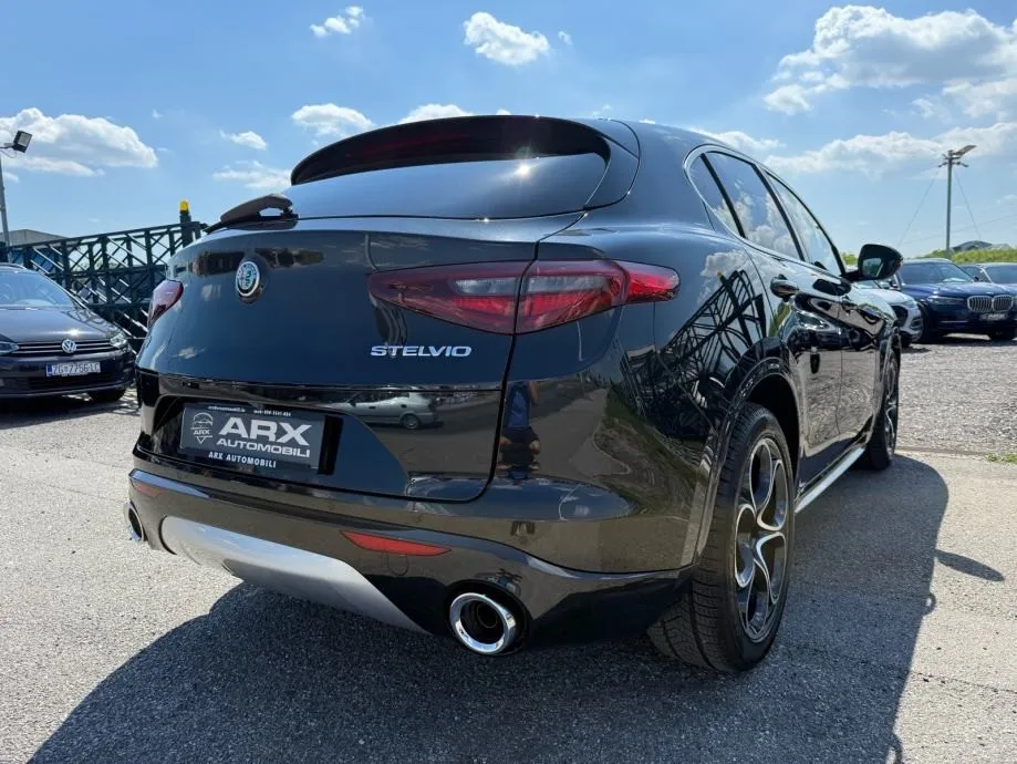 alfa stelvio 2.2 jtd q4 automatik °navi°kamera°koža°leasing bez učešća - slika 6
