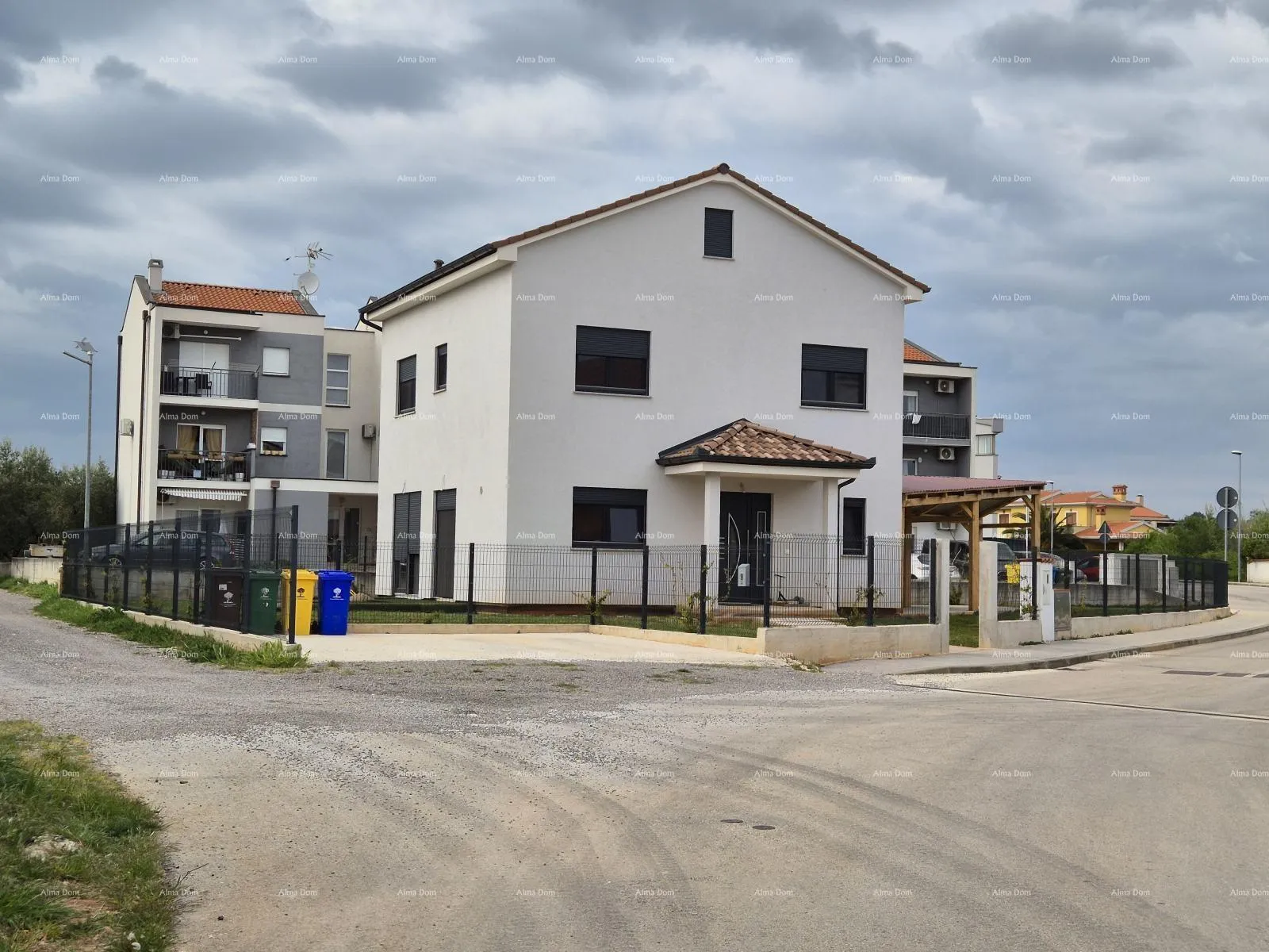 Kuća Prodaje se moderna montažna kuća u Fažani – 300 m od mora, mogućnost dogradnje - Fažana