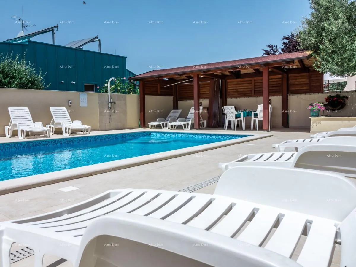 kuća apartmanska kuća s bazenom!blizina mora i plaže! peroj. - slika 2