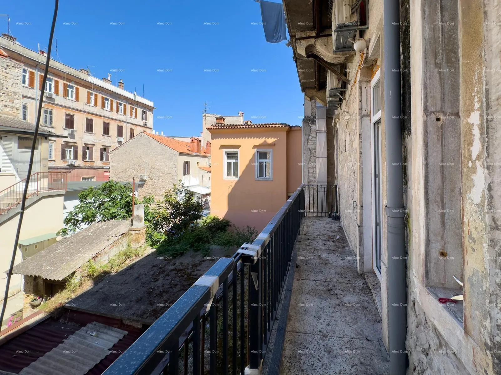 stan predivan, renovirani stan u strogom centru, na gradskoj tržnici, pula! - slika 2
