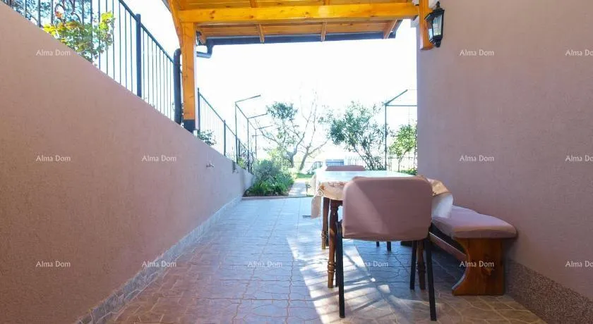 kuća kuća sa tri apartmana, medulin - slika 16