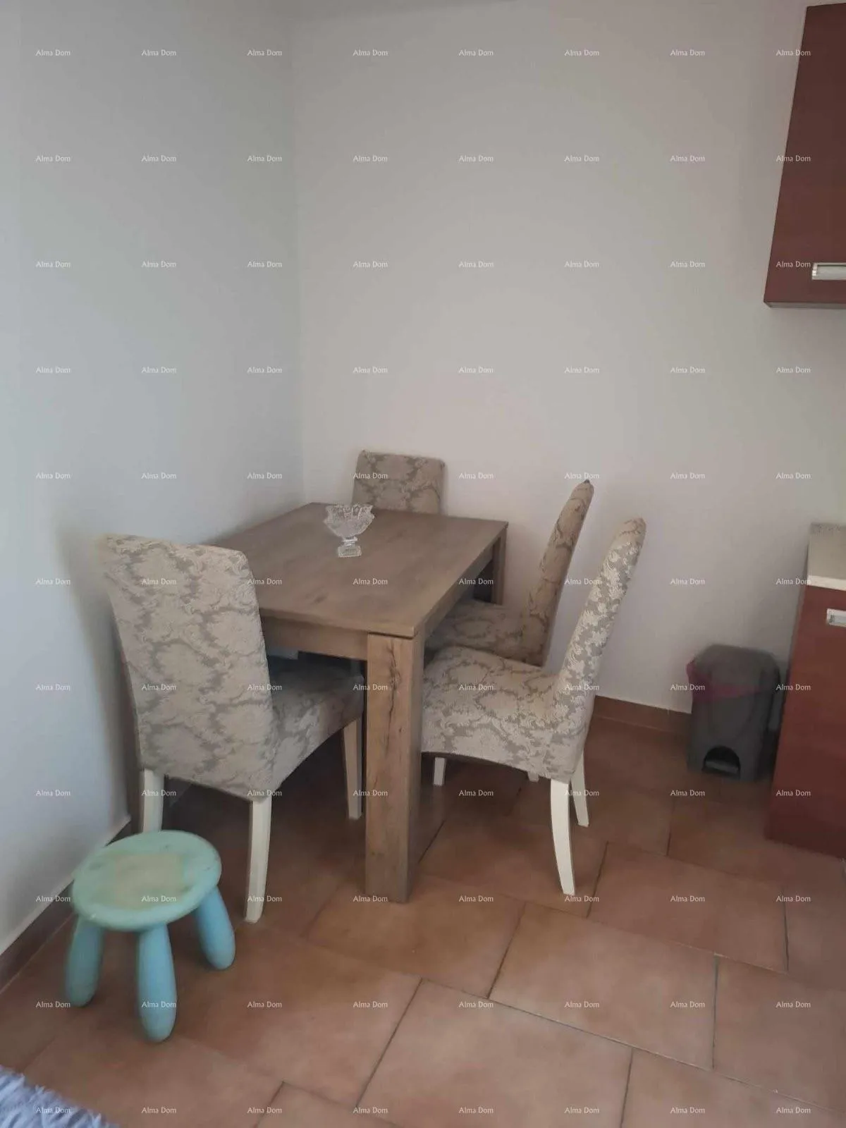 kuća prodaje se kamena kuća u nizu, nanovo obnovljena, buje! - slika 9