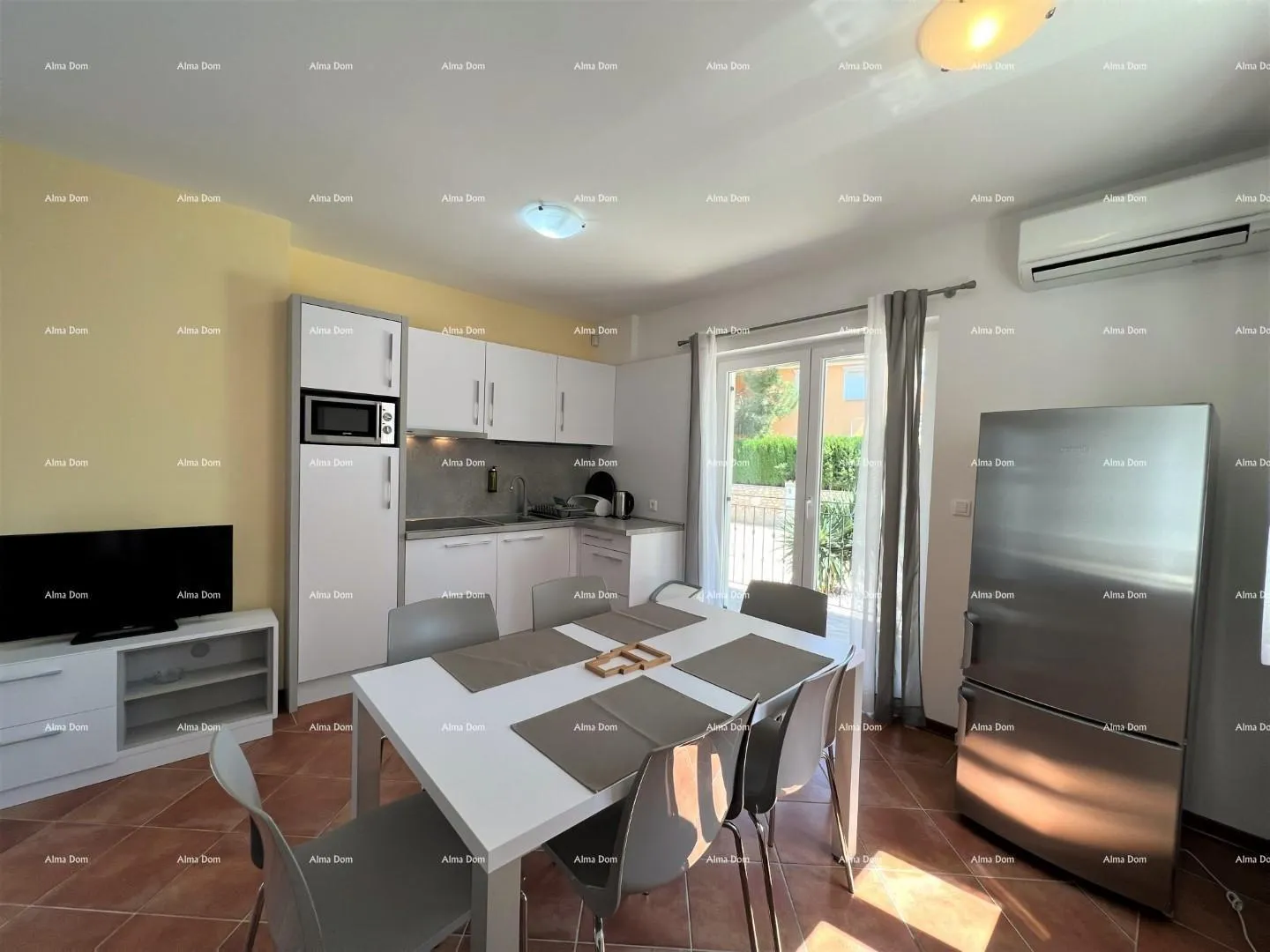 stan medulin, pošesi, stan 73,54 m² s vrtom, 150 m od mora - slika 2