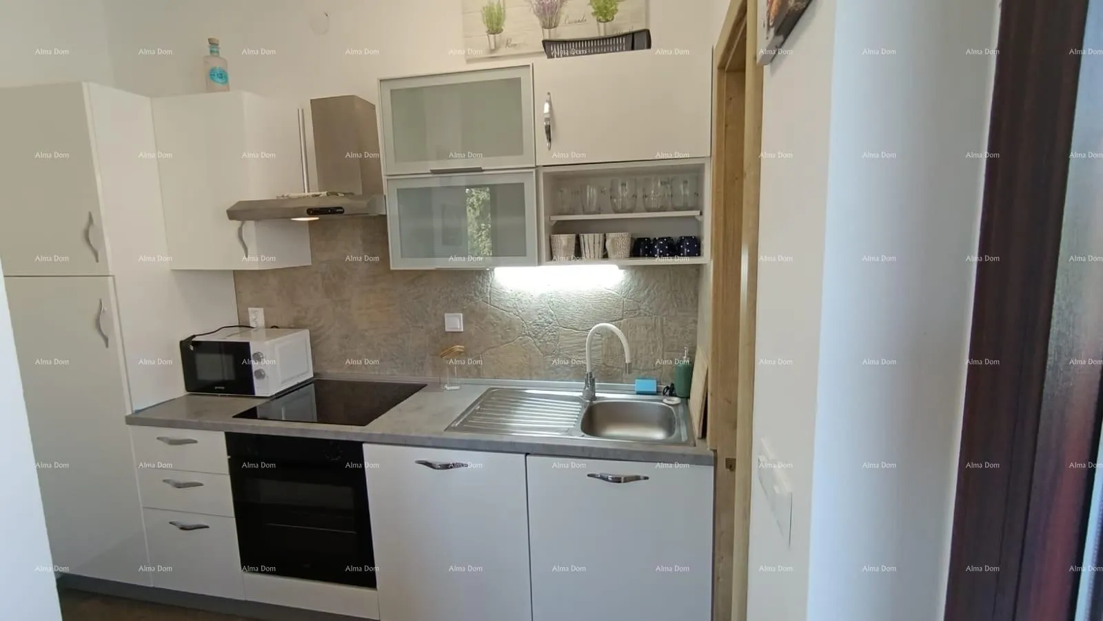 stan apartman s terasom, parkirnim mjestom i zajedničkim bazenom – premantura - slika 10