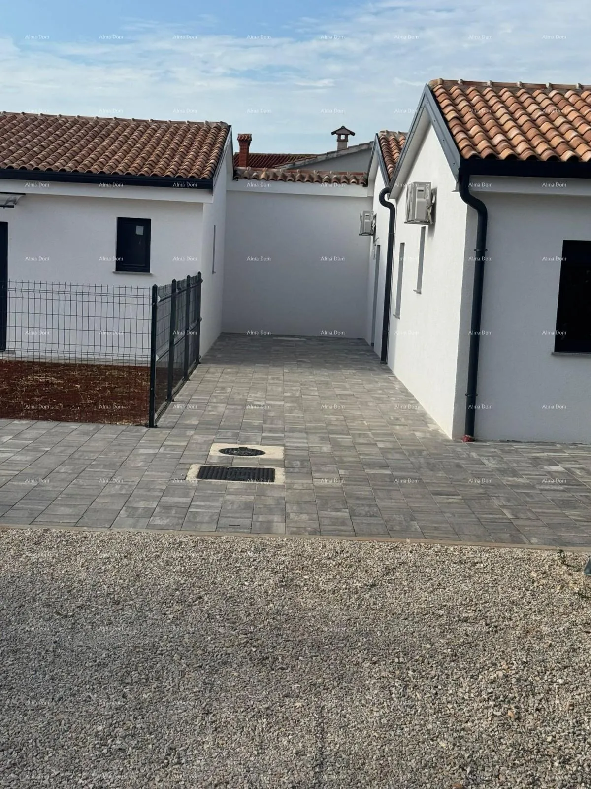 kuća prodaja- dvojna prizemnica s grijanim bazenom, poreč! - slika 7
