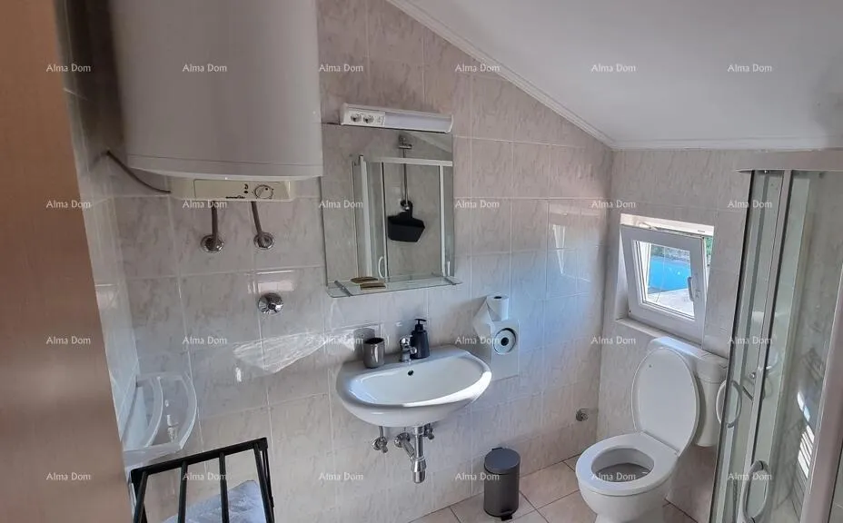 stan buje. prodaje se stan u kaštelu, površine 85 m² - slika 20
