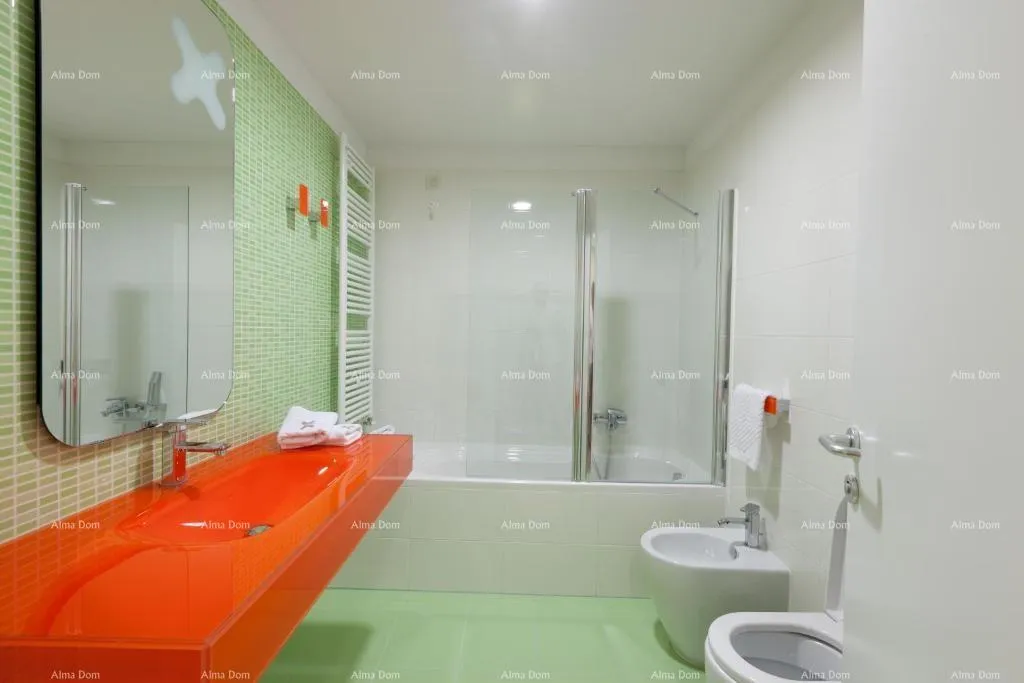 poslovni prostor hotel i restoran. blizina grada pule. veliki građevinski teren uz hotel, mogućnost gradnje vile. - slika 22