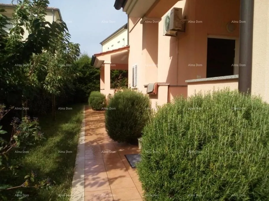 kuća prodaje se kuća sa 5 apartmana i pogledom na more, premantura - slika 24