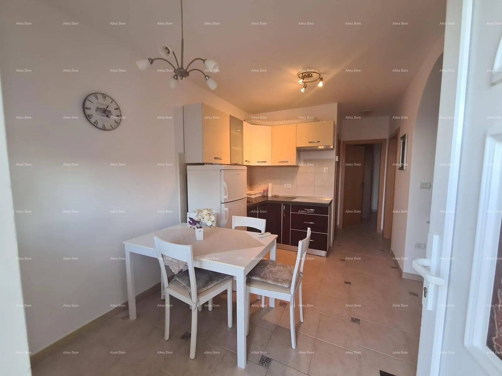 stan prodaje se šarmantan stan u prizemlju, 60 m², duga uvala - slika 3