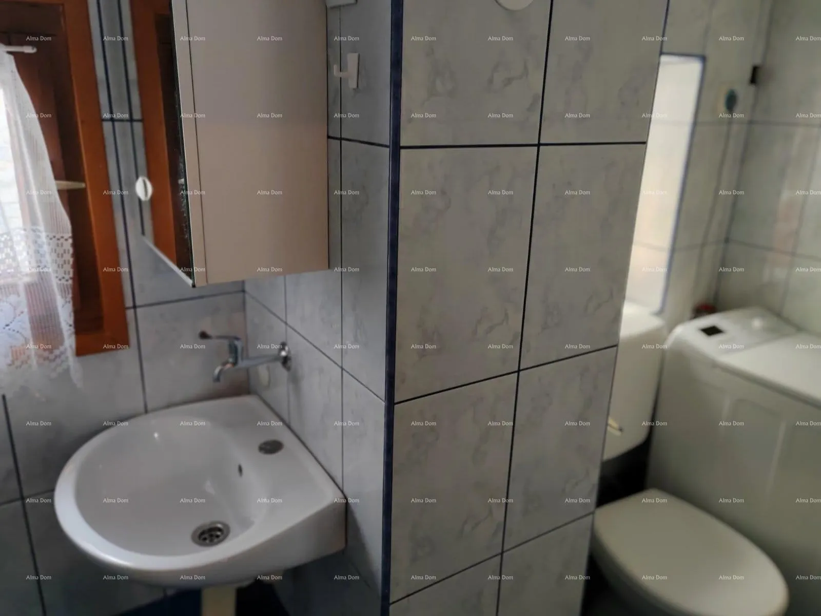 stan centar pule ! pješačka zona. 200 metara do zlatnih vrata. - slika 10