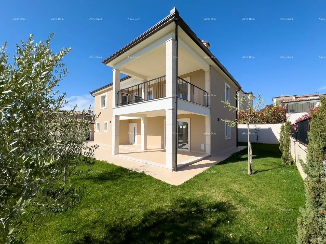kuća prekrasna vila u mediteranskom stilu, umag. manji kompleks sa vilama , blizina novog luksuznog kompleksa petram resorta. - slika 2