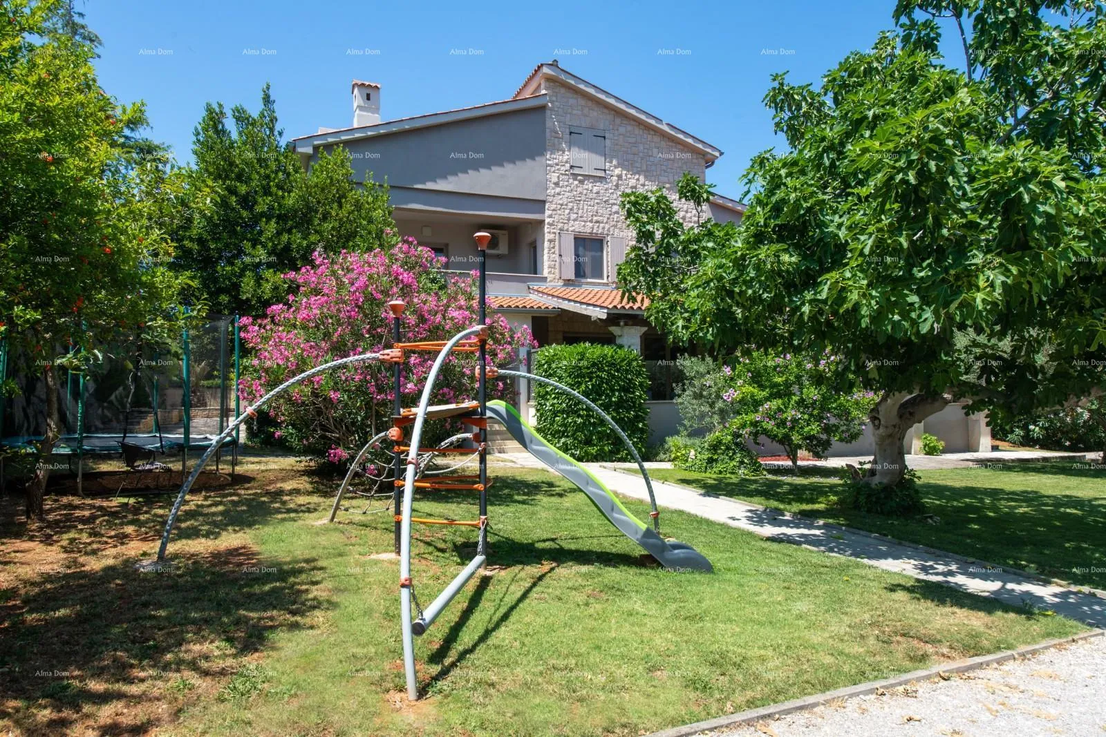kuća prodaja - luksuzna vila s bazenom i dodatnim objektom, na prostranoj okućnici, ližnjan! - slika 5