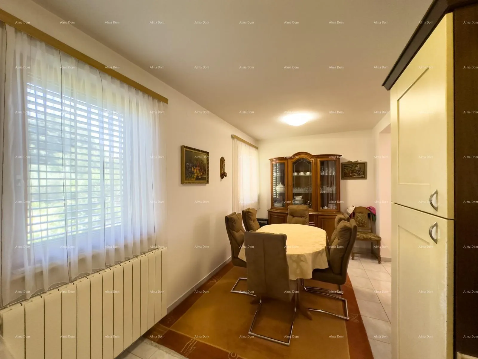 kuća prodajemo apartmansku kuću na mirnoj lokaciji u medulinu! - slika 14