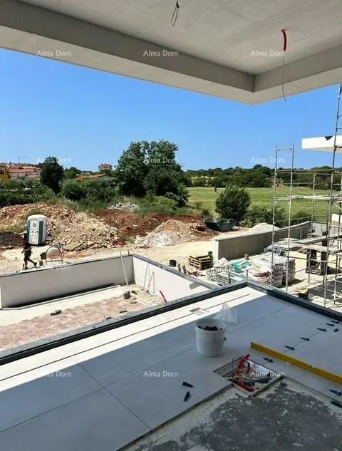 Stan Prodajemo stanu u manjoj zgradi sa samo četiri stana!