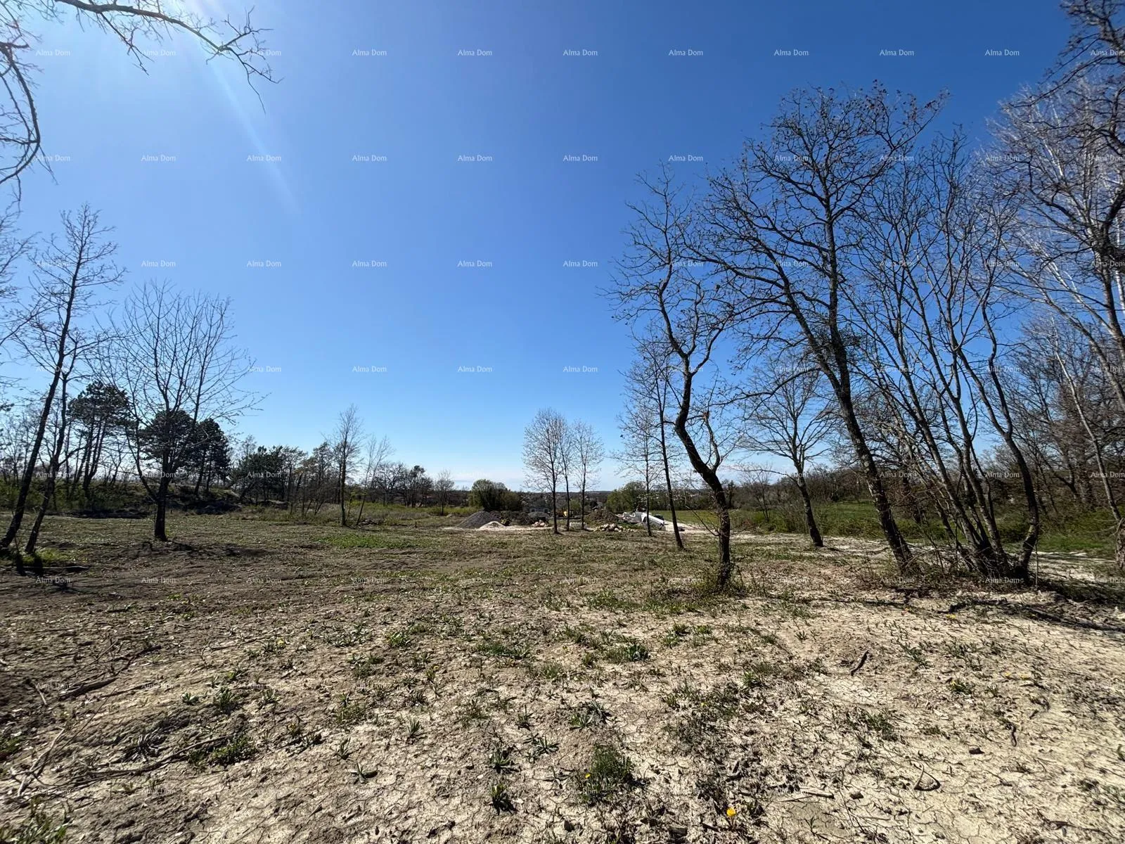 Građevinsko zemljište PAZIN (Istra) - građevinsko zemljište 1543 m2, u zelenoj zoni