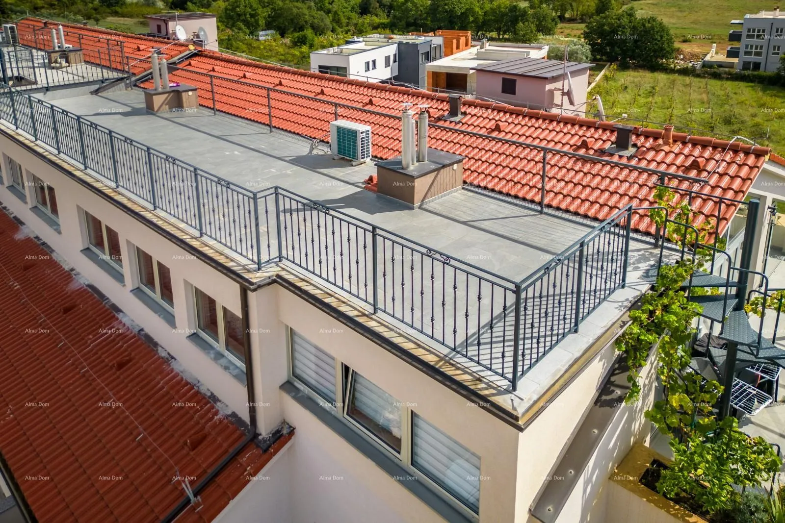 stan penthouse. medulin, blizina medulinskih hotela. - slika 31