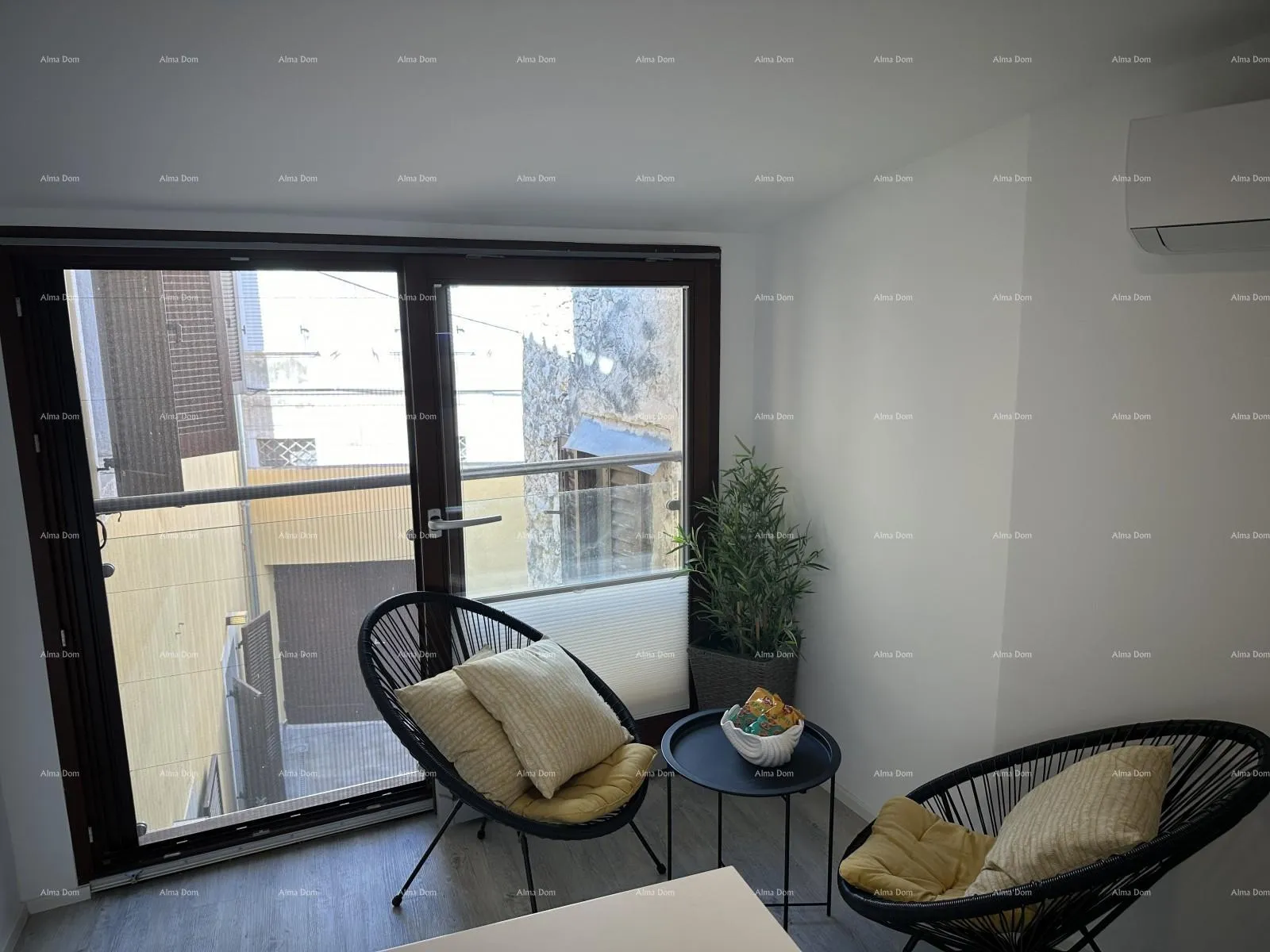 kuća prelijepa kuća s tri etažirana apartmana u staroj jezgri grada, poreč! - slika 34