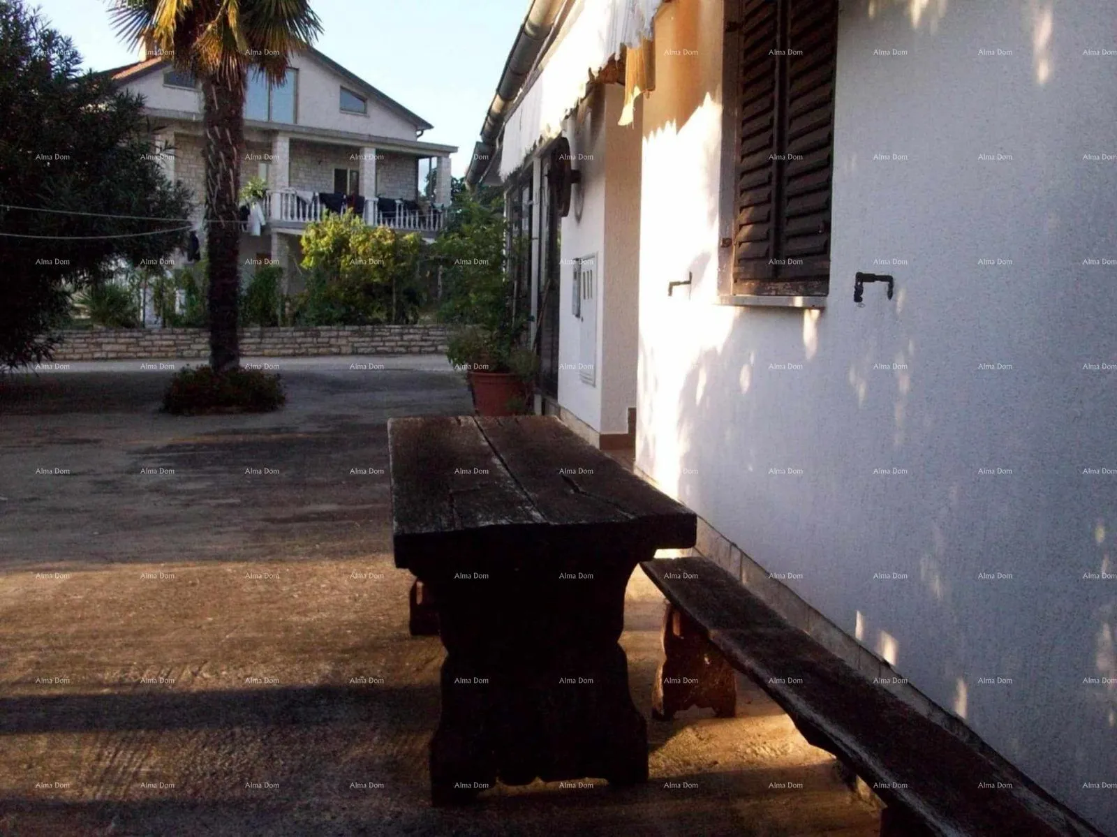 kuća prodaje se kuća sa tri stana, umag - slika 29