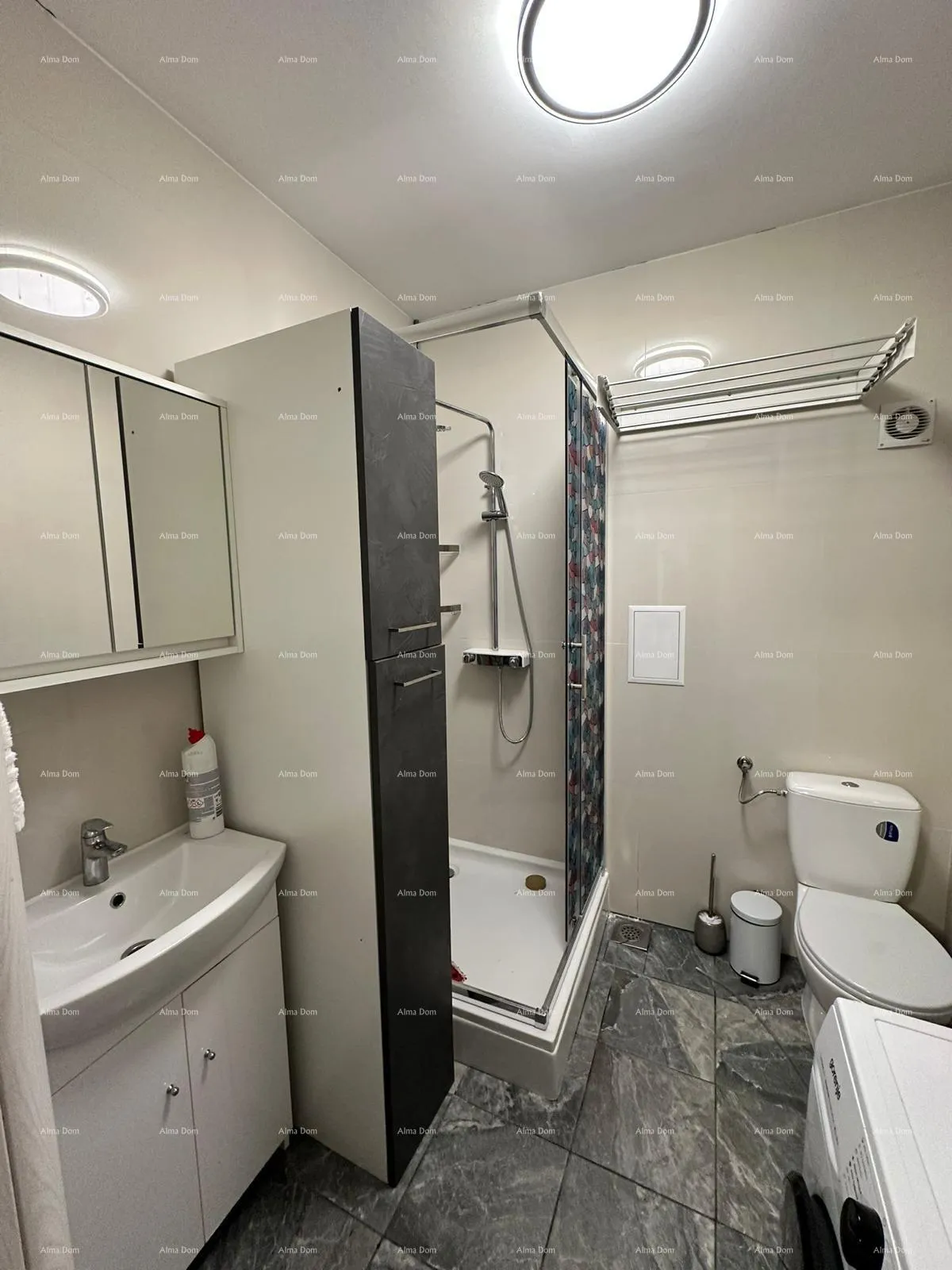 stan renovirani stan u centru pule, 50 m² s podnim grijanjem i modernim dizajnom - slika 6