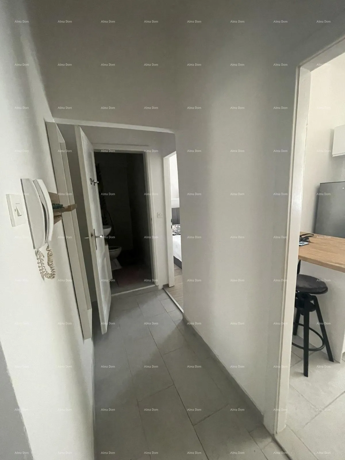 stan namješten stan 45 m2 u prizemlju u centru pule - slika 11