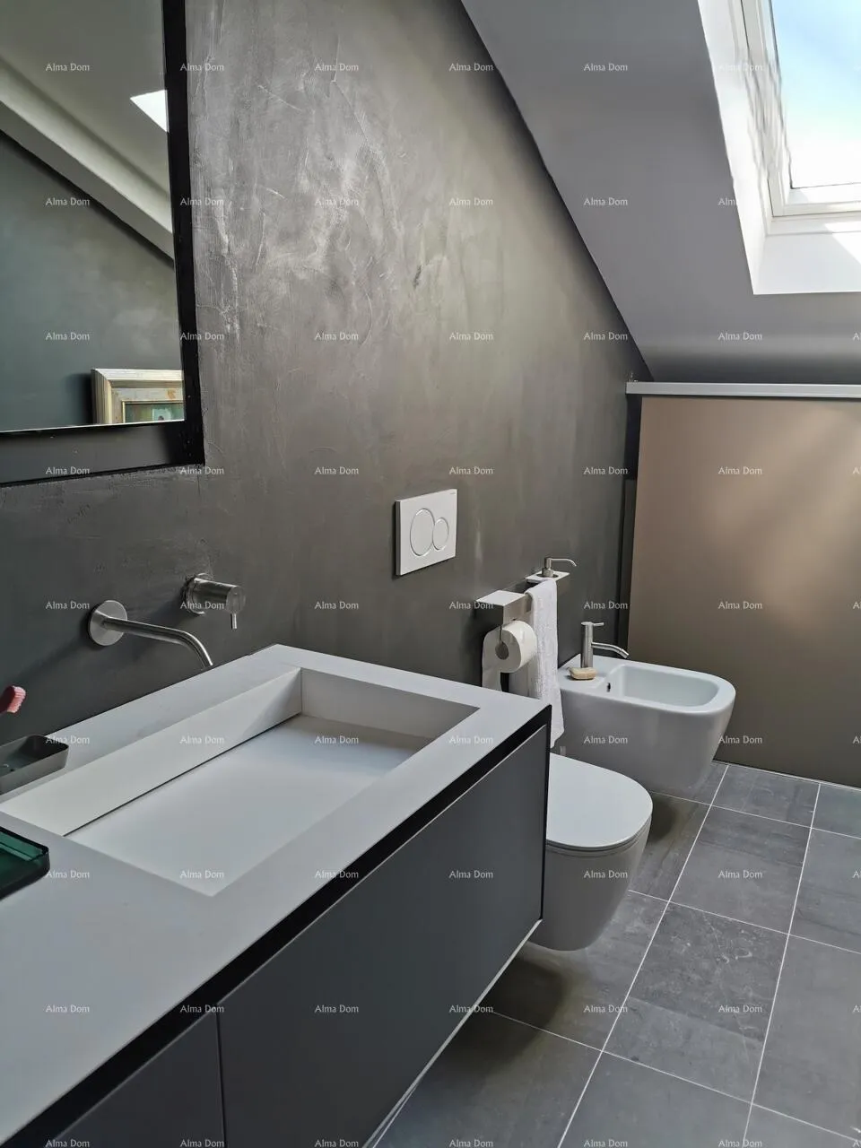 stan top lokacija! dvoetažni penthouse s parkirnim mjestom i pogledom na more, umag! - slika 16