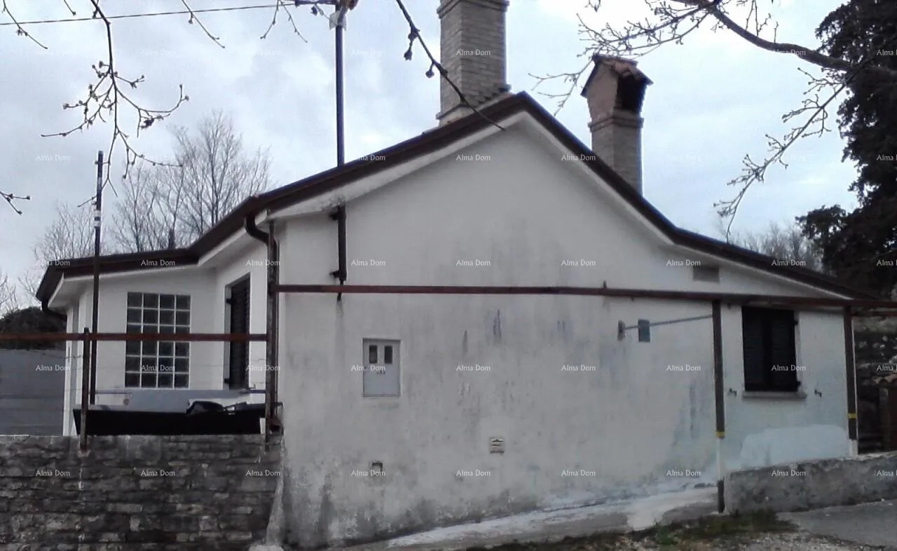 kuća kuća u blizini oprtlja, s dvorištem i pogledom na prirodu - slika 3
