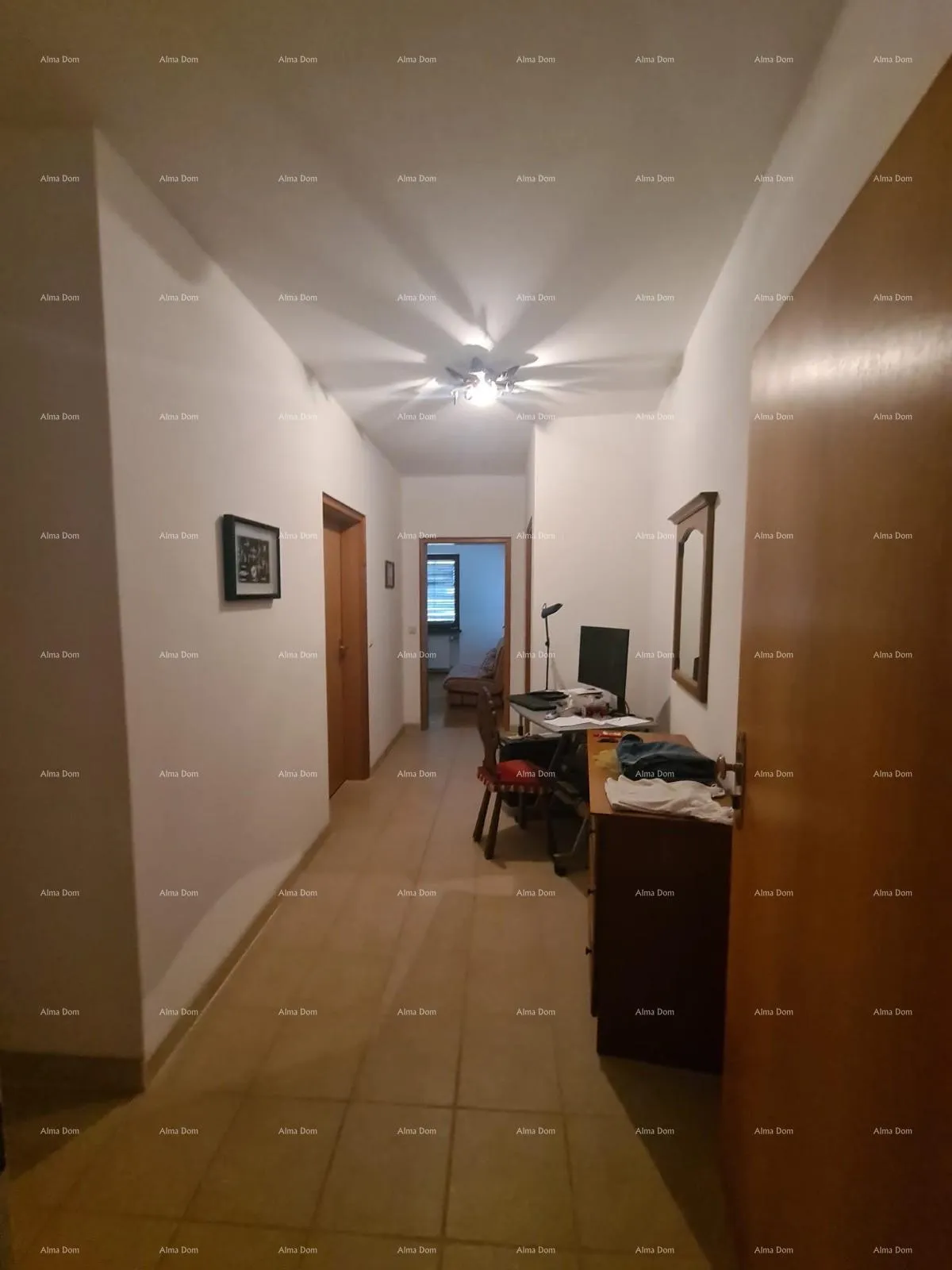 kuća prodaja velike stambene kuće, pogodne za investiciju, medulin! - slika 18