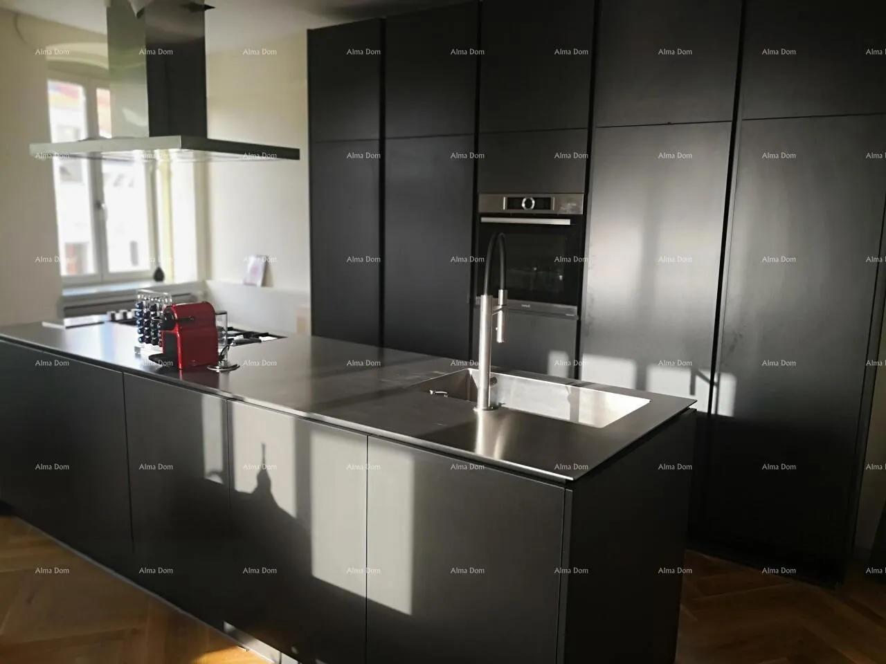 stan top lokacija! dvoetažni penthouse s parkirnim mjestom i pogledom na more, umag! - slika 6