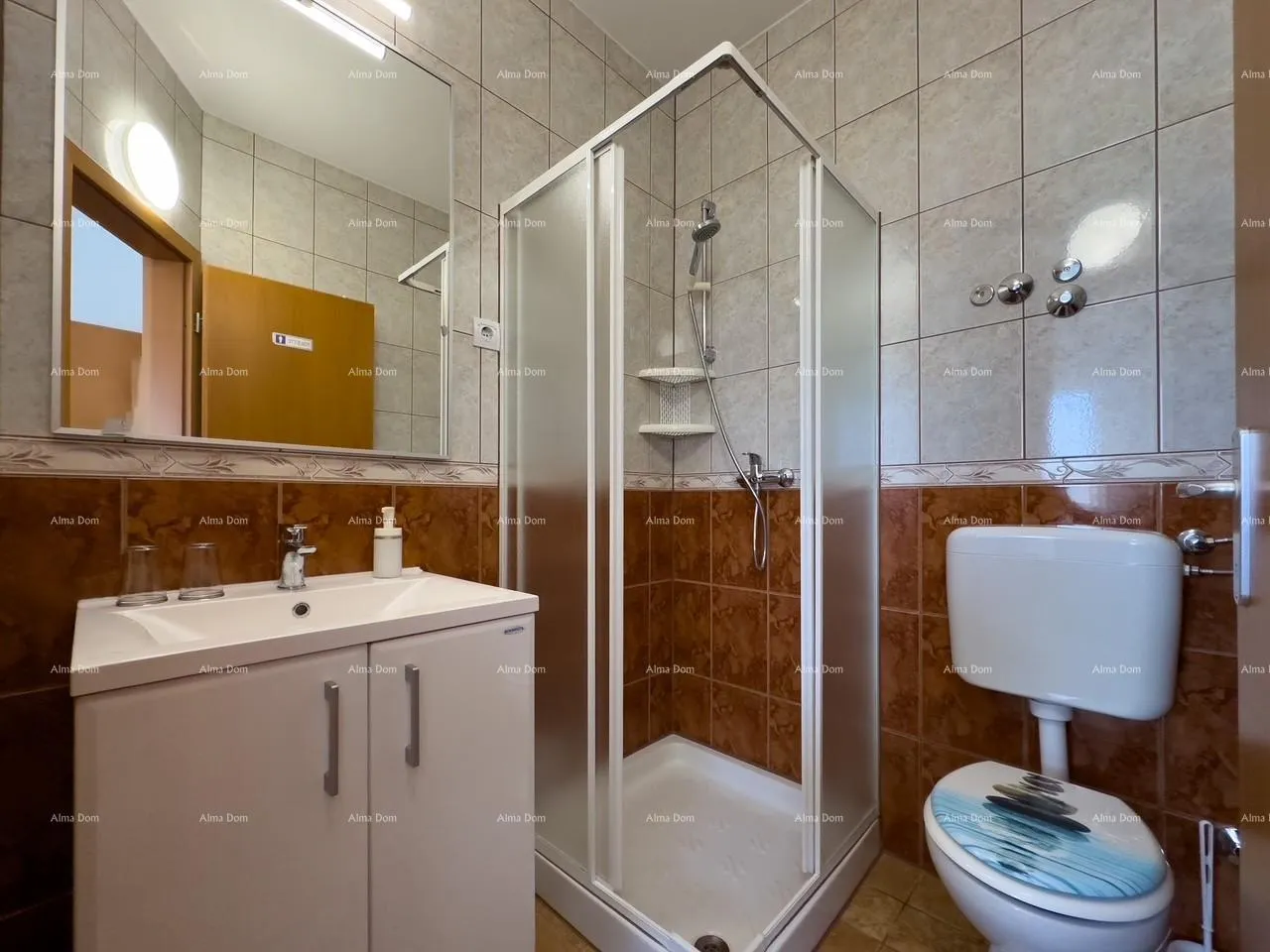 stan prodajemo studio apartman s parkirnim mjestom, na odličnoj lokaciji u medulinu! - slika 5