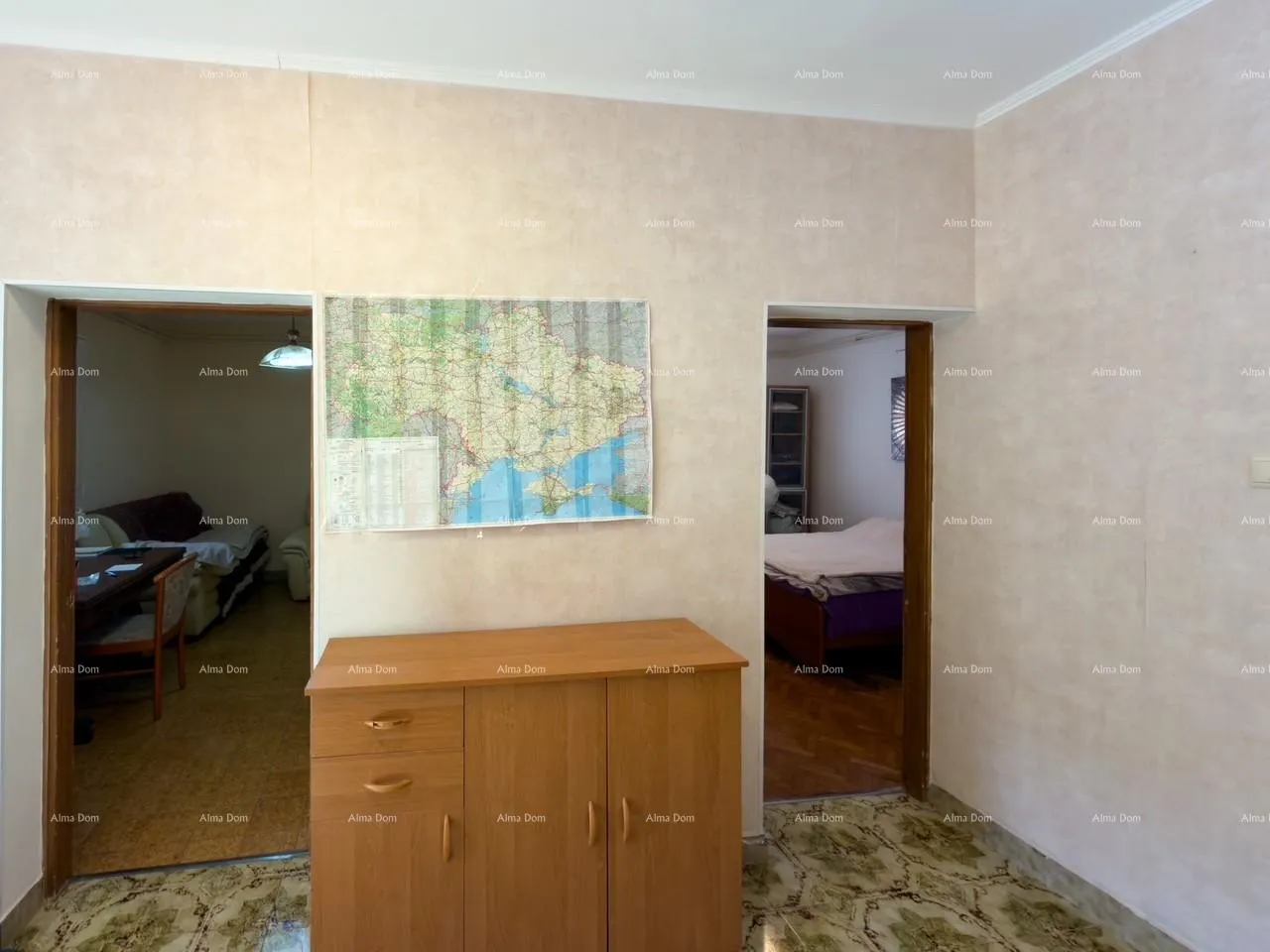 kuća ližnjan, uređena i kompletno namještena kuća sa garažom i konobom - slika 37
