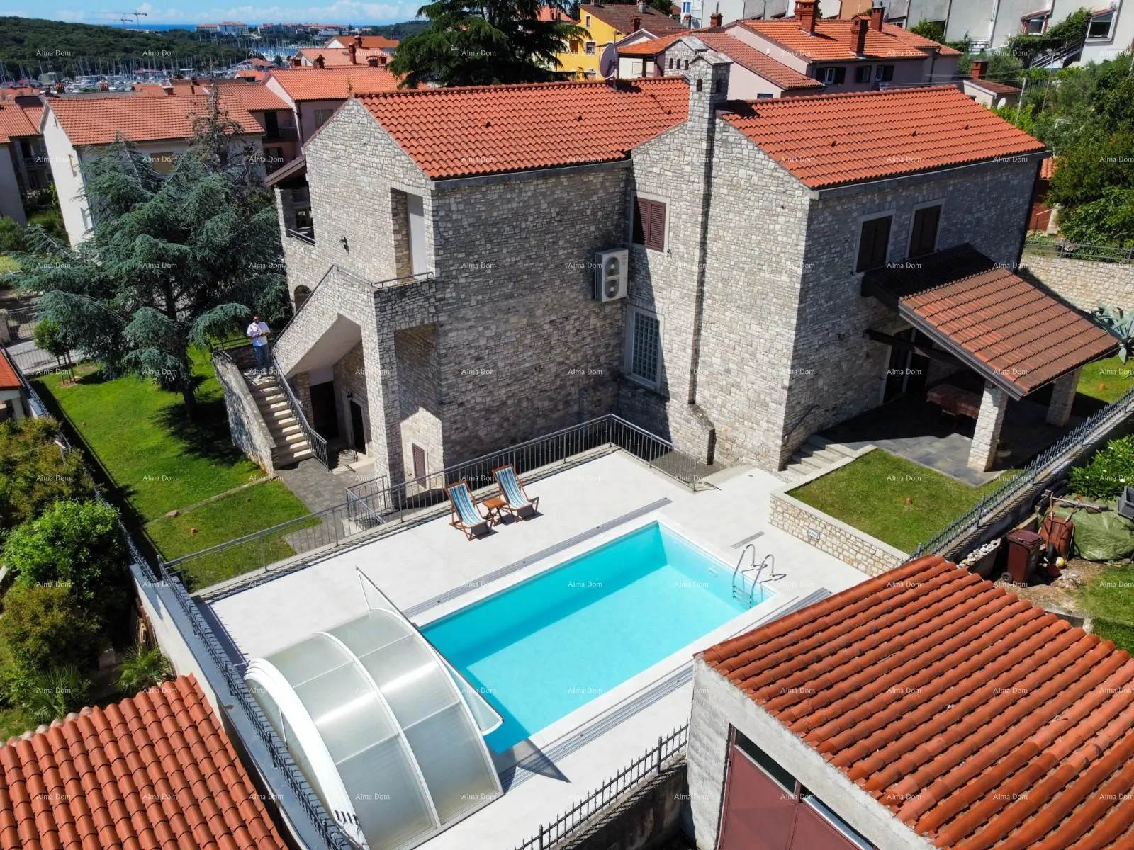 kuća prekrasna kuća s bazenom u puli, idealna za obitelj ili investiciju - slika 2