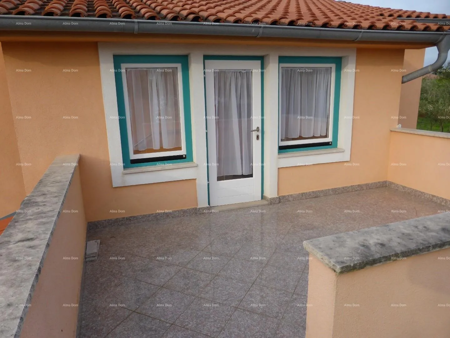 kuća prodaje se vila, blizina marčane. - slika 10