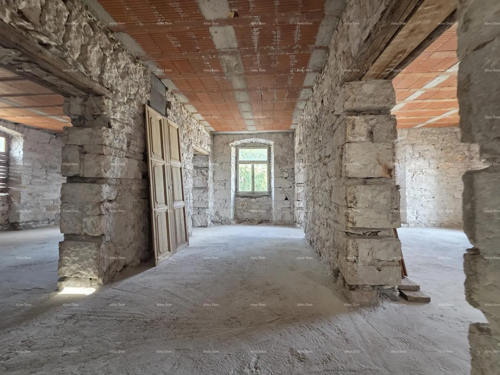 kuća kuća u mutvoranu – 300+ m² i zemljište 2.980 m² - slika 9